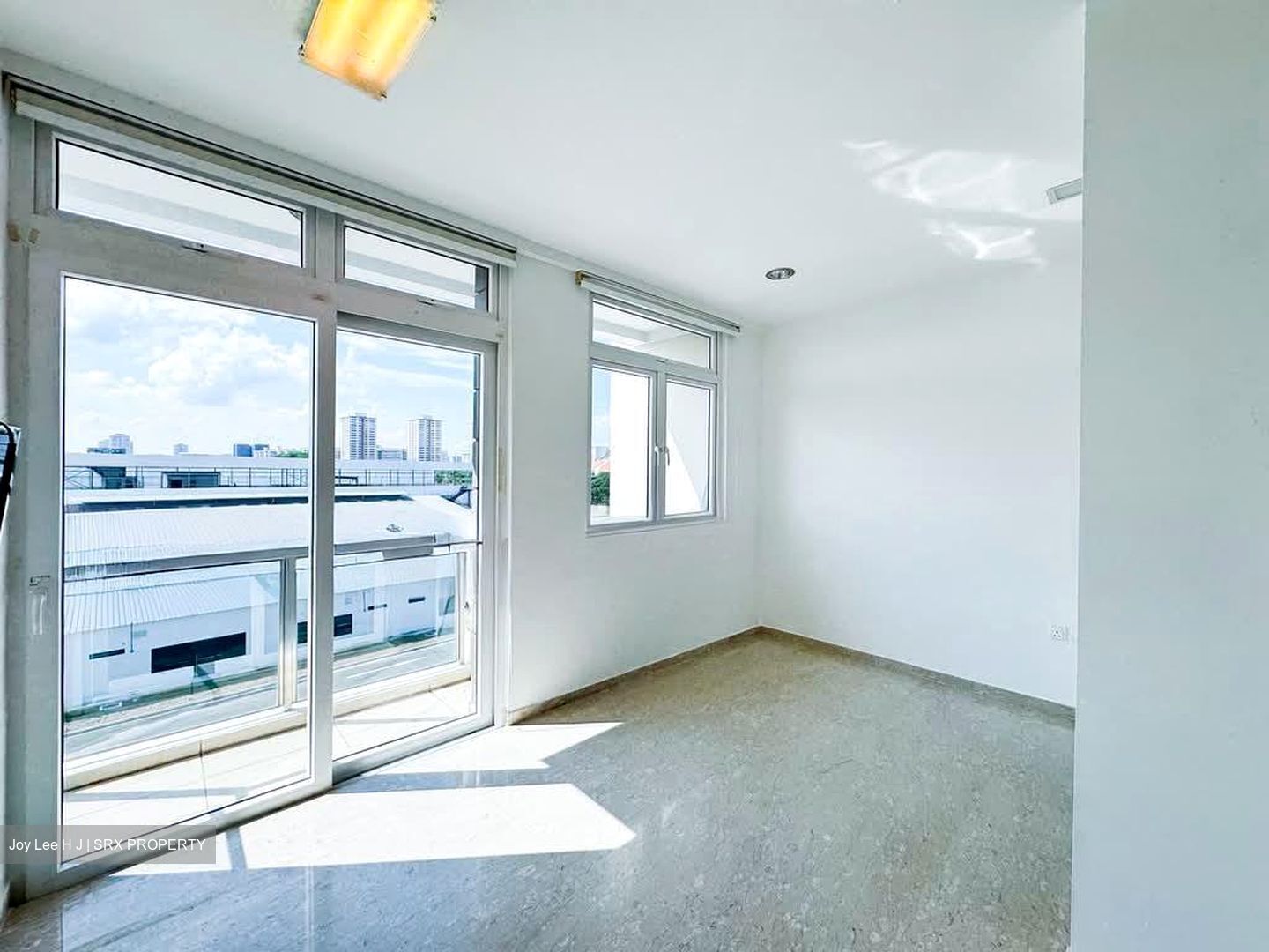 Suites @ Eastcoast (D15), Condominium #566575051